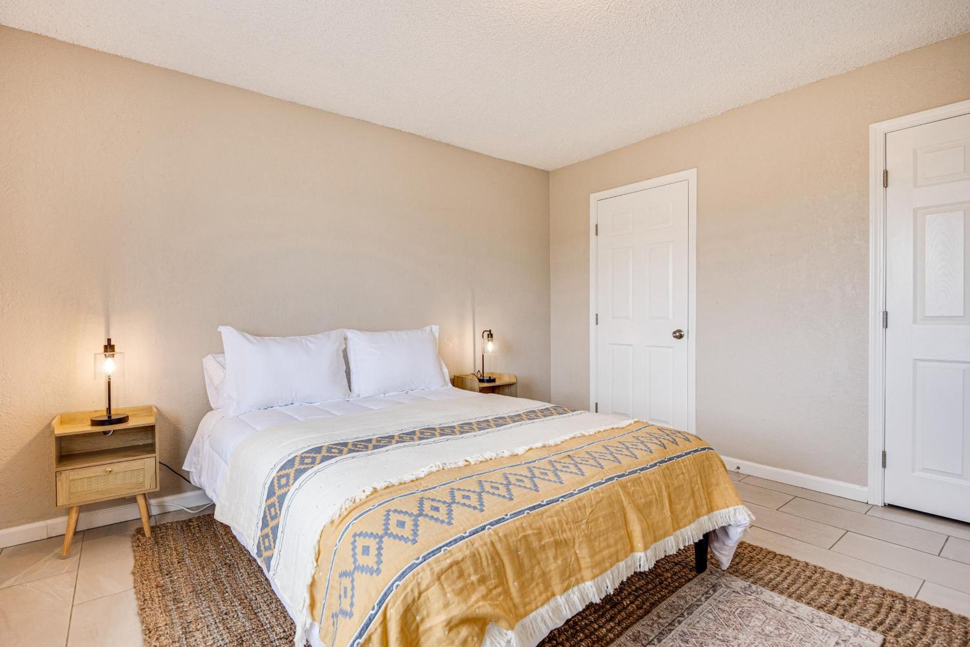 Convenient Joshua Tree Apartment - Walk To Town! ภายนอก รูปภาพ